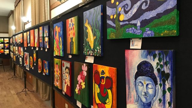 Splashes of colour by special students