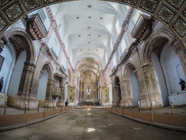 Backpacking Guide: Old Goa