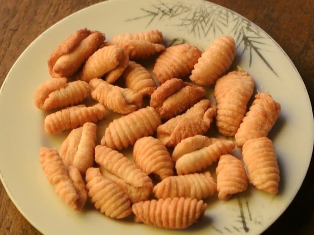 From Grandma’s Kitchen: Kulkuls