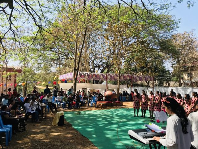 Students celebrate Goa’s Aboli flower