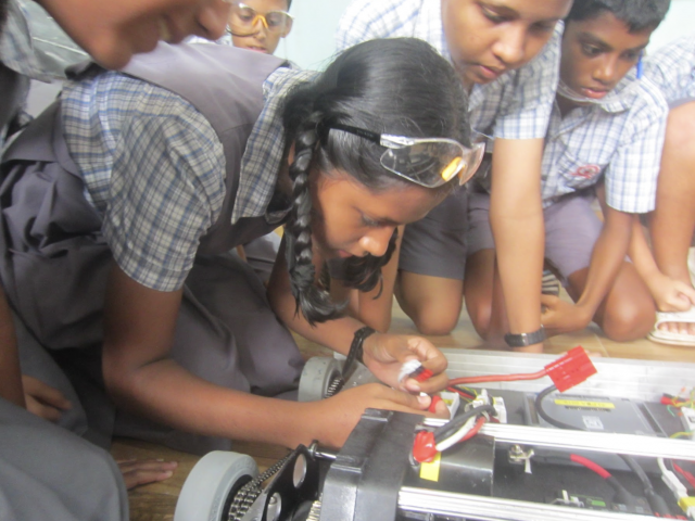 Young minds build a drivetrain robot