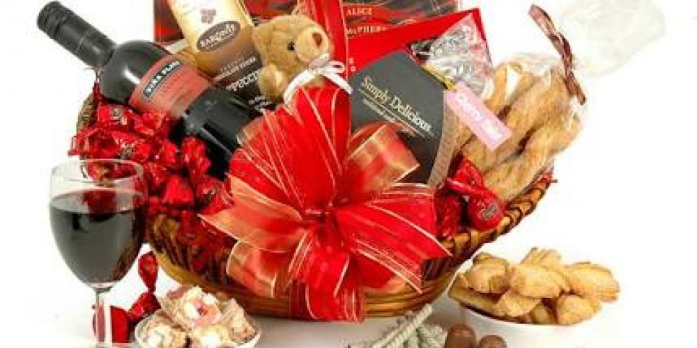 Spread the love with Valentine’s Day gift hampers by Kandida